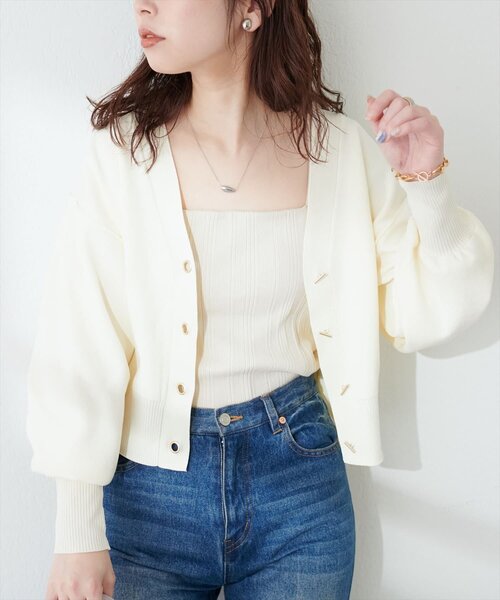 natural couture(ナチュラルクチュール)の「プチプラハトメバー釦カーデ(カーディガン/ボレロ・レディース・ライトグレー/ラベンダー/ネイビー/グレイッシュベージュ/サックスブルー/ブラック/チャコールグレー/アイボリー・FREE)」の2枚目の写真