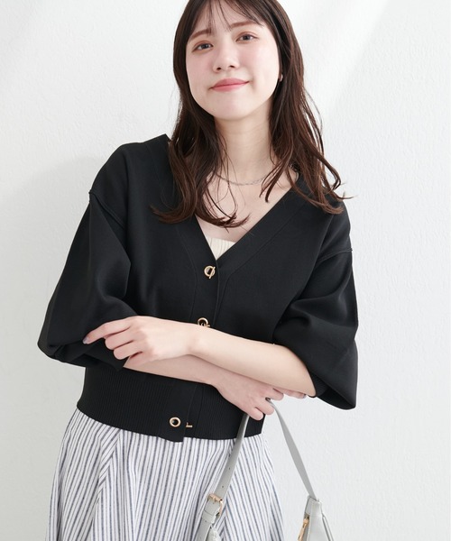 natural couture(ナチュラルクチュール)の「プチプラハトメバー釦カーデ(カーディガン/ボレロ・レディース・ライトグレー/ラベンダー/ネイビー/グレイッシュベージュ/サックスブルー/ブラック/チャコールグレー/アイボリー・FREE)」の10枚目の写真