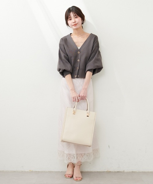 natural couture(ナチュラルクチュール)の「プチプラハトメバー釦カーデ(カーディガン/ボレロ・レディース・ライトグレー/ラベンダー/ネイビー/グレイッシュベージュ/サックスブルー/ブラック/チャコールグレー/アイボリー・FREE)」の13枚目の写真