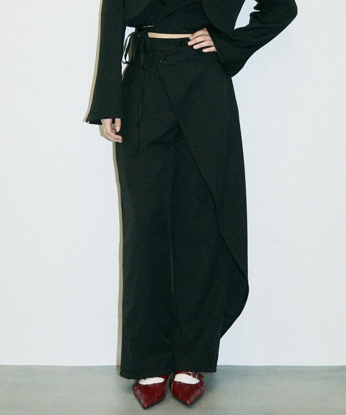 Clum(クルム)の「asymmetry wrap slacks pants / アシンメトリーラップスラックスパンツ(スラックス・レディース・ブラック/ブラウン・SMALL/MEDIUM)」の21枚目の写真