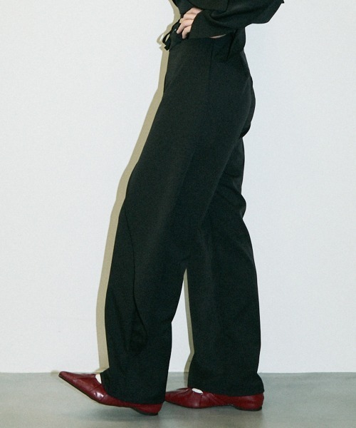 Clum(クルム)の「asymmetry wrap slacks pants / アシンメトリーラップスラックスパンツ(スラックス・レディース・ブラック/ブラウン・SMALL/MEDIUM)」の3枚目の写真