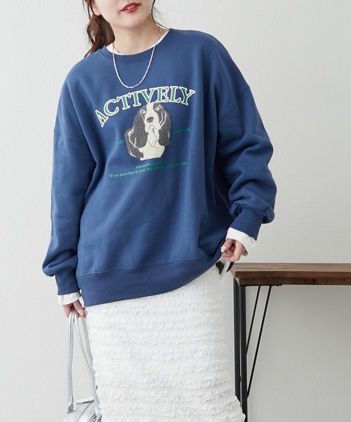 continuer de NICE CLAUP(コンティニューデナイスクラップ)の「わんこ相良刺繍スウェット(スウェット・レディース・オートミール/スミクロ/オフホワイト/ブルー・FREE)」の4枚目の写真