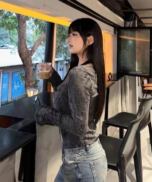 lilful(リルフル)の「【セットアイテム】ホルターネックキャミ グランジダメージレースアップカットソーカーディガン(Tシャツ/カットソー・レディース・ダークグレー・S/M/L)」の7枚目の写真