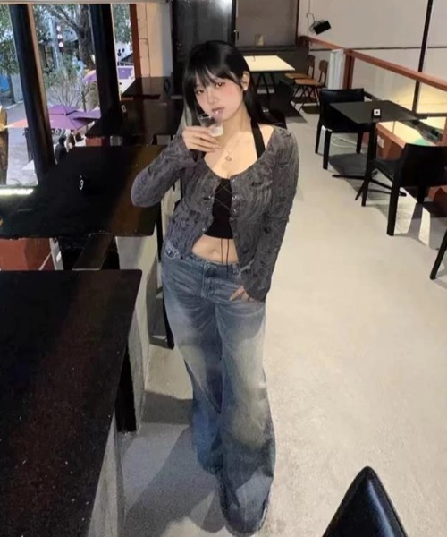 lilful(リルフル)の「【セットアイテム】ホルターネックキャミ グランジダメージレースアップカットソーカーディガン(Tシャツ/カットソー・レディース・ダークグレー・S/M/L)」の8枚目の写真