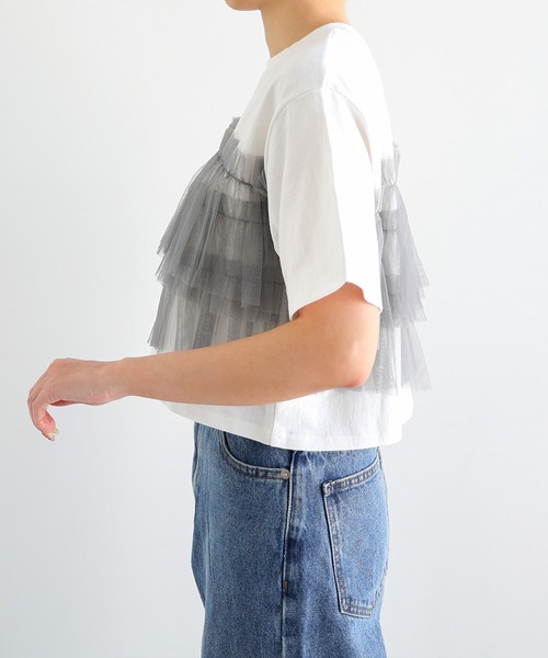 andme(アンドミー)の「フリルチュールドッキングビスチェ風トップス(Tシャツ/カットソー・レディース・ホワイト×ホワイト/ホワイト×ライトグレー/ホワイト×ピンク/チャコールグレー×ブラック・M)」の6枚目の写真