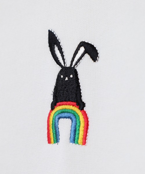 FUNALIVE(ファンアライブ)の「SHABBY レインボー刺繍プルオーバーパーカー unisex(パーカー・メンズ・ブラック/グレー/オフホワイト・S/XL/M/L)」の4枚目の写真