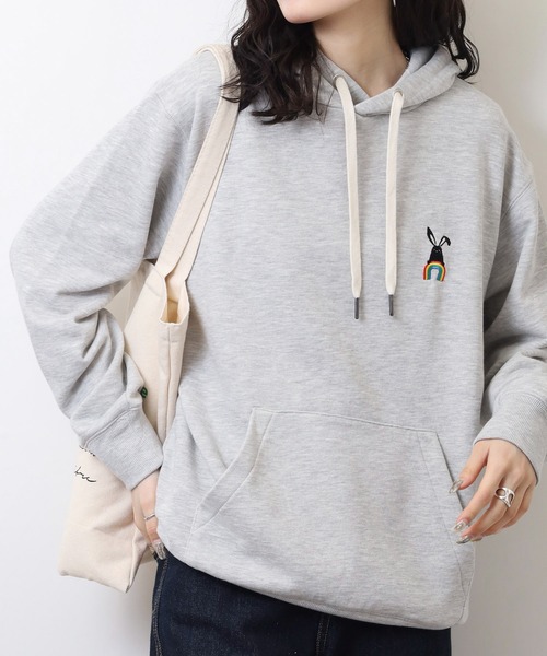 FUNALIVE(ファンアライブ)の「SHABBY レインボー刺繍プルオーバーパーカー unisex(パーカー・メンズ・ブラック/グレー/オフホワイト・S/XL/M/L)」の13枚目の写真