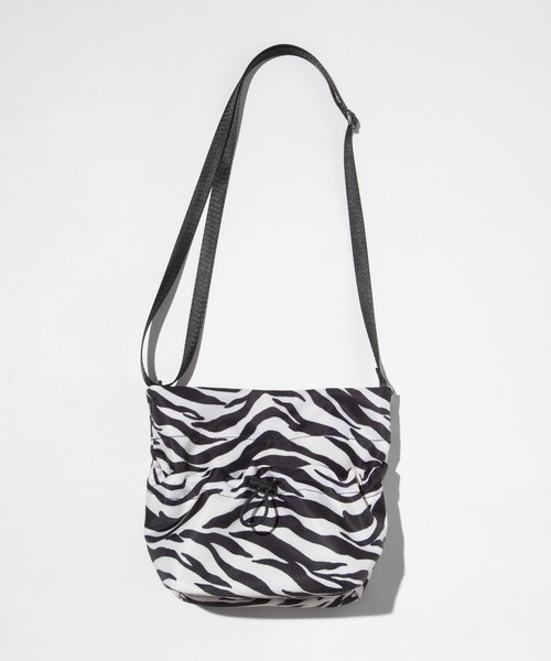 WCJ（ダブルシージェイ）の「【撥水】アニマル柄ショルダーバッグ（S