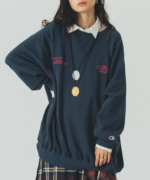 Champion（チャンピオン）の「【Champion別注】ROSE BUD×Champion BIG SWEAT（スウェット・レディース・ネイビー/ブラック/グレー/ブルー/グリーン・ONE SIZE）」の5枚目の写真