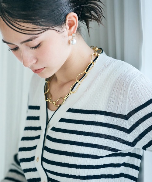 Audie a Muses（オーディアミューズ）の「マリンボーダーカーディガン（ニット/セーター・レディース・ブラック/オフホワイト・42/38）」の3枚目の写真