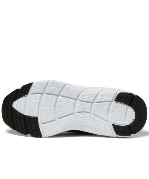 PUMA(プーマ)の「プーマ PUMA SOFTRIDE フレックス レース EASE IN ALT ワイド(スニーカー・メンズ・ブラック・25.5cm/26.5cm/27.5cm/25.0cm/26.0cm/27.0cm/28.0cm)」の4枚目の写真