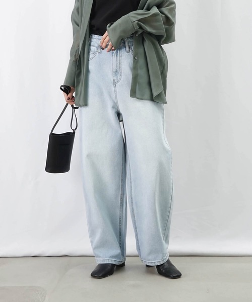 LUCA/LADY LUCK LUCA(ルカ/レディラックルカ)の「LC/LLL 脚長カーブパンツ(デニムパンツ・レディース・ブラック/ブルー・36/38)」の3枚目の写真