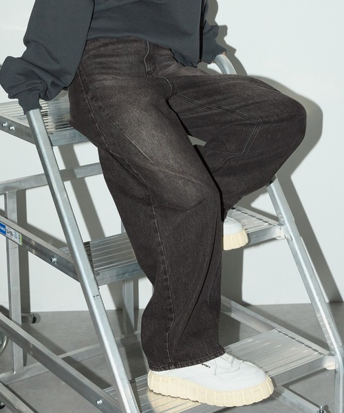 Anchor Smith（アンカー スミス）の「ヴィンテージオーバーダイ加工バレルデニムパンツ（デニムパンツ・レディース・インディゴブルー/ブラック系/ライトブルー/ブラック・S/M/L）」の2枚目の写真