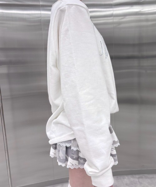 Never mind the XU / Chikashitsu+(ネバーマインド ザ エックスユー / チカシツプラス)の「【nmtc+】one shoulder beads sweat shirts / 【エヌエムティーシープラス】ワンショルダービーズ長袖スウェット トレーナー(スウェット・レディース・ホワイト/グレー/ブラック・ONE SIZE)」の21枚目の写真