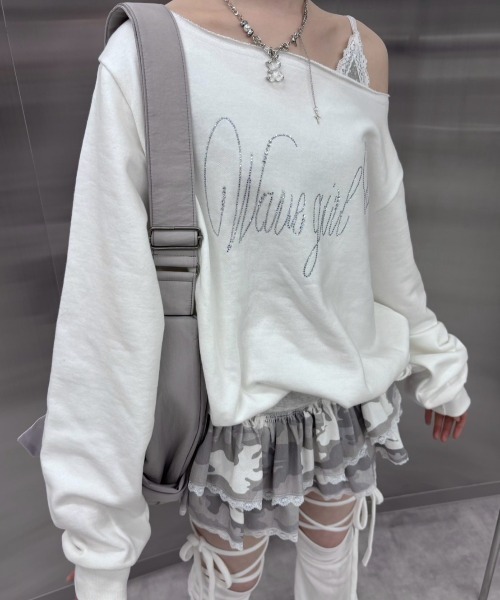 Never mind the XU / Chikashitsu+(ネバーマインド ザ エックスユー / チカシツプラス)の「【nmtc+】one shoulder beads sweat shirts / 【エヌエムティーシープラス】ワンショルダービーズ長袖スウェット トレーナー(スウェット・レディース・ホワイト/グレー/ブラック・ONE SIZE)」の18枚目の写真