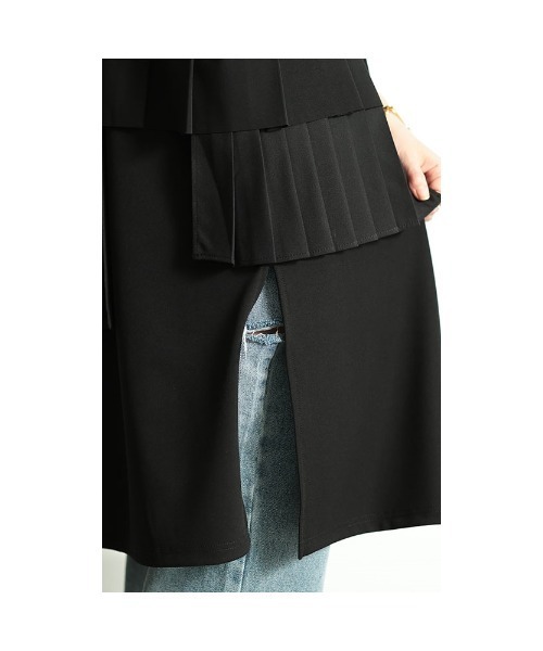 Sawa a la mode(サワアラモード)の「アシンメトリー異素材プリーツジレジャケット(ノーカラージャケット・レディース・ブラック・FREE)」の15枚目の写真