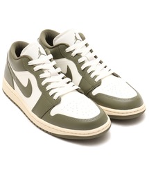 ジョーダン1」に該当するNIKE｜ナイキのスニーカー（ベージュ系