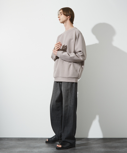 ABAHOUSE（アバハウス）の「【インバーテッドプリーツ】 ダンボールニット プルオーバー/クルーネック スウェット（スウェット・メンズ・チャコールグレー/グレイッシュベージュ/オレンジ・44/48/46）」の4枚目の写真