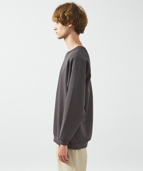 ABAHOUSE（アバハウス）の「【インバーテッドプリーツ】 ダンボールニット プルオーバー/クルーネック スウェット（スウェット・メンズ・チャコールグレー/グレイッシュベージュ/オレンジ・44/48/46）」の6枚目の写真