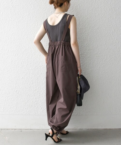 SHIPS any（シップス エニィ）の「SHIPS any:〈洗濯機可能〉ドロスト ワイド サロペット × ノースリーブ TEE セット（サロペット/オーバーオール・レディース・ブラック/ブラウン/ベージュ・ONE SIZE）」の14枚目の写真