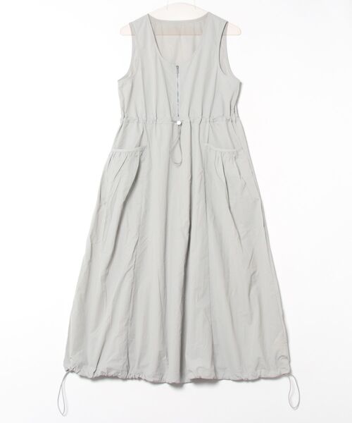 H.TOKYO（エイチトウキョウ）の「ナイロンジャンパースカート（ジャンパースカート・レディース・ブラック/グレー/ベージュ・FREE）」の5枚目の写真