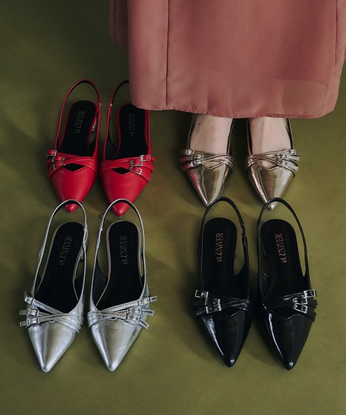 et.UNiVER(エトユニベール)の「strap overlay pumps(パンプス・レディース・レッド/シルバー/ブラック/ゴールド・LL/S/M/L)」の1枚目の写真