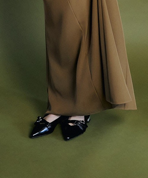 et.UNiVER(エトユニベール)の「strap overlay pumps(パンプス・レディース・レッド/シルバー/ブラック/ゴールド・LL/S/M/L)」の18枚目の写真