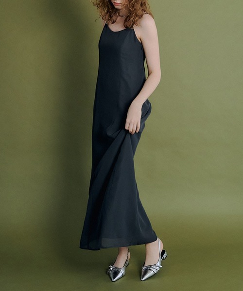 et.UNiVER(エトユニベール)の「strap overlay pumps(パンプス・レディース・レッド/シルバー/ブラック/ゴールド・LL/S/M/L)」の13枚目の写真