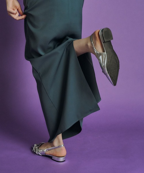 et.UNiVER(エトユニベール)の「strap overlay pumps(パンプス・レディース・レッド/シルバー/ブラック/ゴールド・LL/S/M/L)」の14枚目の写真