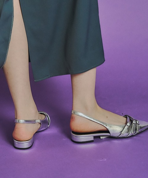 et.UNiVER(エトユニベール)の「strap overlay pumps(パンプス・レディース・レッド/シルバー/ブラック/ゴールド・LL/S/M/L)」の20枚目の写真