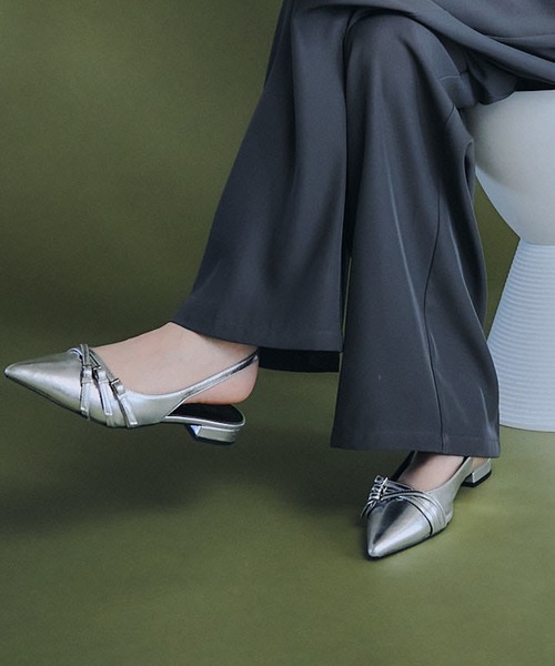 et.UNiVER(エトユニベール)の「strap overlay pumps(パンプス・レディース・レッド/シルバー/ブラック/ゴールド・LL/S/M/L)」の21枚目の写真
