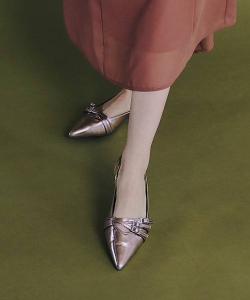 et.UNiVER(エトユニベール)の「strap overlay pumps(パンプス・レディース・レッド/シルバー/ブラック/ゴールド・LL/S/M/L)」の22枚目の写真