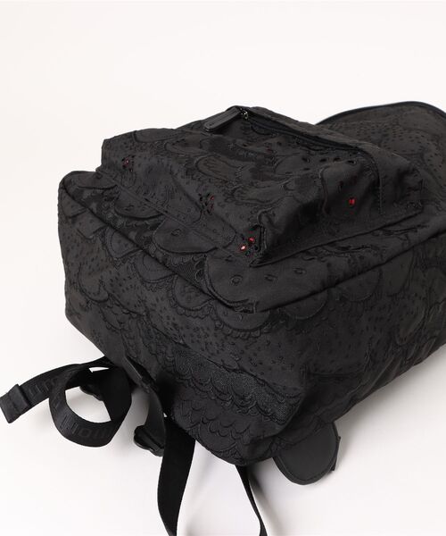 tsumori chisato CARRY(ツモリチサトキャリー)の「リュック ツモリチサト スカラップ(バックパック/リュック・レディース・ベージュ/グリーン/ブラック・FREE)」の5枚目の写真