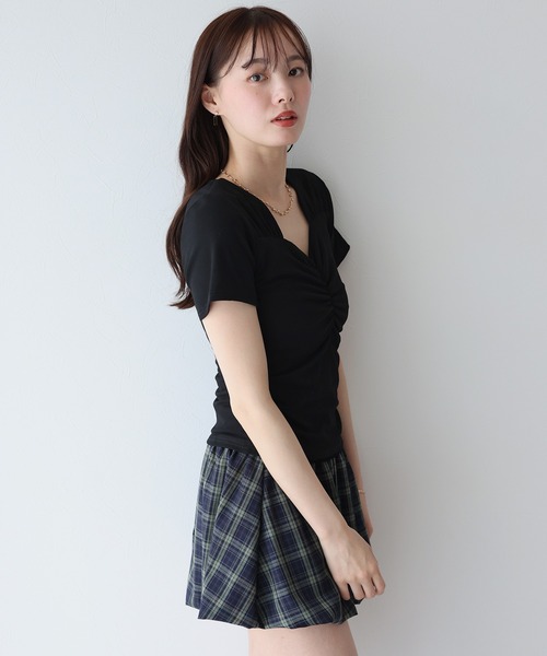 BLUEEAST(ブルーイースト)の「半袖ハートネックギャザーTシャツ(Tシャツ/カットソー・レディース・ブラック/ホワイト/ピンク・MEDIUM)」の16枚目の写真