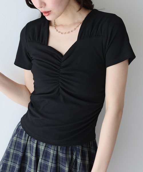 BLUEEAST(ブルーイースト)の「半袖ハートネックギャザーTシャツ(Tシャツ/カットソー・レディース・ブラック/ホワイト/ピンク・MEDIUM)」の13枚目の写真