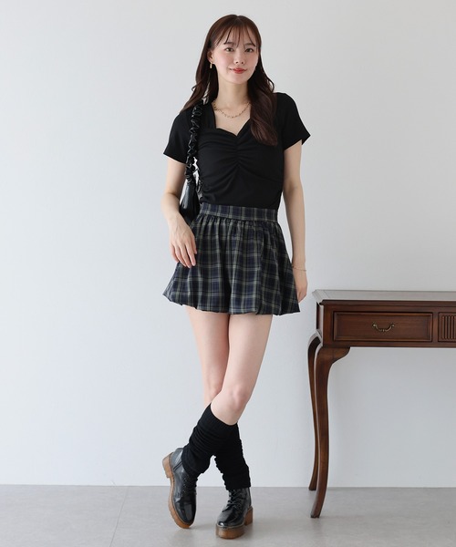 BLUEEAST(ブルーイースト)の「半袖ハートネックギャザーTシャツ(Tシャツ/カットソー・レディース・ブラック/ホワイト/ピンク・MEDIUM)」の17枚目の写真