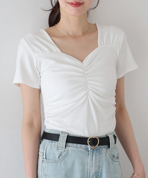 BLUEEAST(ブルーイースト)の「半袖ハートネックギャザーTシャツ(Tシャツ/カットソー・レディース・ブラック/ホワイト/ピンク・MEDIUM)」の4枚目の写真