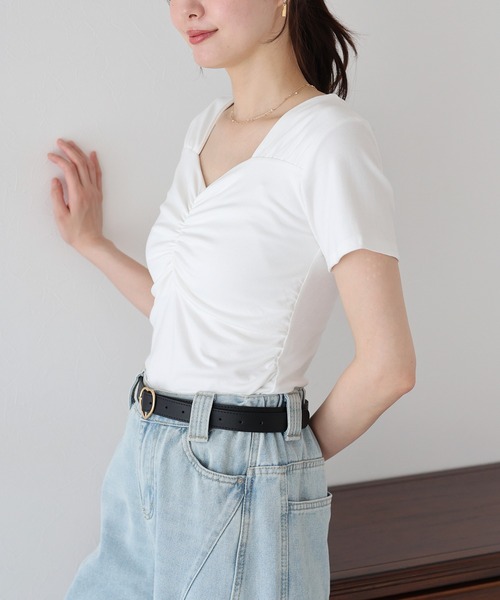 BLUEEAST(ブルーイースト)の「半袖ハートネックギャザーTシャツ(Tシャツ/カットソー・レディース・ブラック/ホワイト/ピンク・MEDIUM)」の5枚目の写真