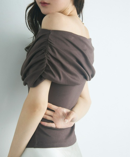 Olu.(オルドット)の「ドレープオフショルダーカットソー(Tシャツ/カットソー・レディース・チャコールグレー/ホワイト/ブラウン・FREE)」の10枚目の写真