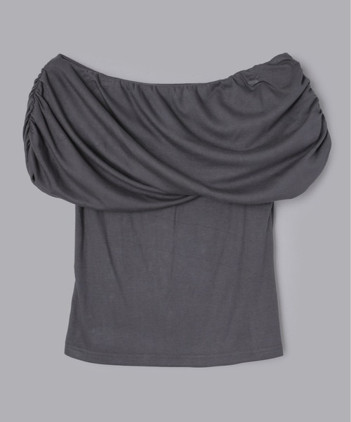 お値下げ不可✖️ オフショルダー ドレープ Tunic ドレープオフショルダーカットソー（Tシャツ/カットソー）｜Olu