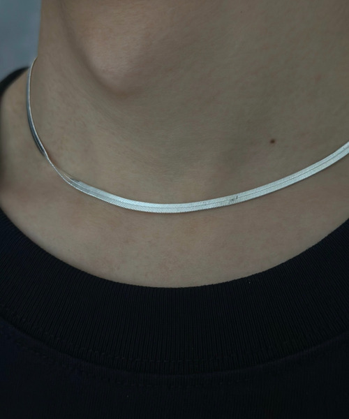 SILVER BULLET(シルバーバレット)の「『SBLT』ユニセックス スネークチェーン チョーカー ネックレス(チョーカー・レディース・シルバー/ゴールド・FREE)」の3枚目の写真