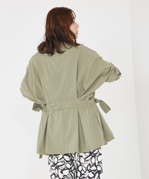 qualite（カリテ）の「【撥水/接触冷感】ボックスタックダブルジャケット（トレンチコート・レディース・アイボリー/カーキ・38/36）」の7枚目の写真