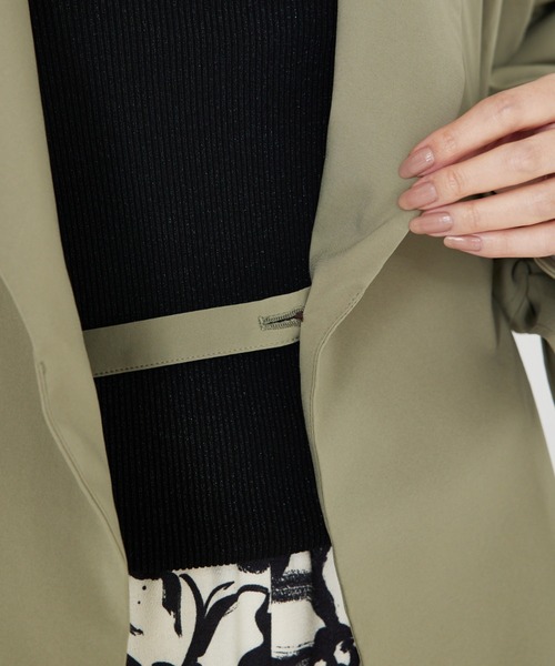 qualite（カリテ）の「【撥水/接触冷感】ボックスタックダブルジャケット（トレンチコート・レディース・アイボリー/カーキ・38/36）」の15枚目の写真