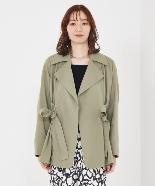 qualite（カリテ）の「【撥水/接触冷感】ボックスタックダブルジャケット（トレンチコート・レディース・アイボリー/カーキ・38/36）」の16枚目の写真