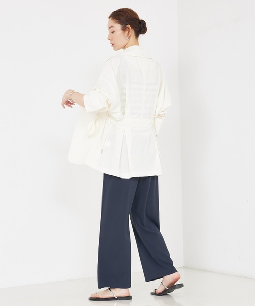 qualite（カリテ）の「【撥水/接触冷感】ボックスタックダブルジャケット（トレンチコート・レディース・アイボリー/カーキ・38/36）」の20枚目の写真