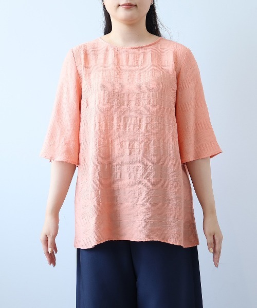fleur by mint breeze(フルールバイミントブリーズ)の「【接触冷感】【L~5L 大きいサイズ】ドビーチェックバックフリルブラウス 半袖 春夏(シャツ/ブラウス・レディース・ライトグレー/オレンジ/ネイビー・3L/4L/5L/LL/L)」の20枚目の写真