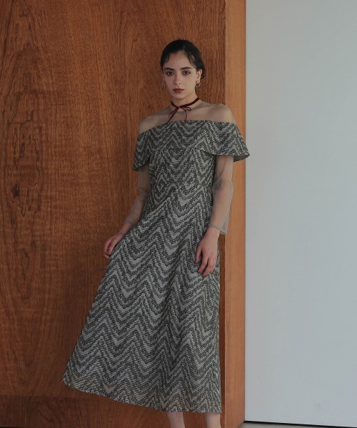 Callarus（カラルス）の「カットブローシェレースデザインワンピースドレス〔Callarus〕（ドレス・レディース・グレー/ベージュ/ブルーグレー・M/LL/L）」の2枚目の写真