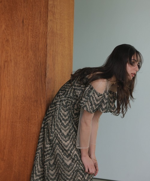 Callarus（カラルス）の「カットブローシェレースデザインワンピースドレス〔Callarus〕（ドレス・レディース・グレー/ベージュ/ブルーグレー・M/LL/L）」の15枚目の写真