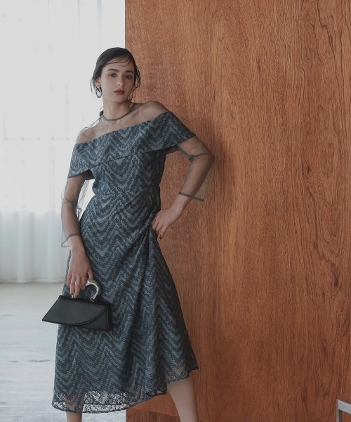 Callarus（カラルス）の「カットブローシェレースデザインワンピースドレス〔Callarus〕（ドレス・レディース・グレー/ベージュ/ブルーグレー・M/LL/L）」の5枚目の写真