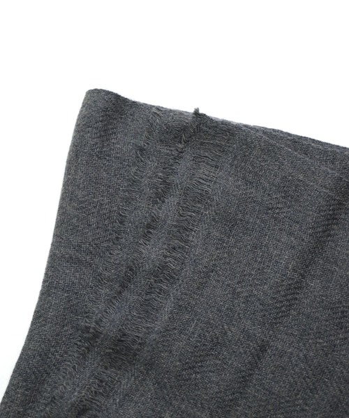 KHATA（カタ）の「[KHATA] CASHMERE MIX STOLE / カシミアウールストール（マフラー・メンズ・ライトブラウン/チャコールグレー・FREE）」の3枚目の写真